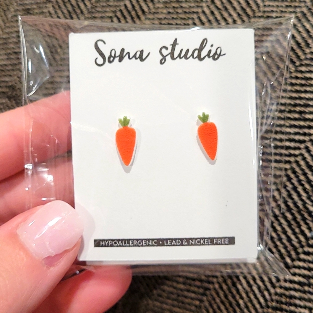 Carrot Earrings